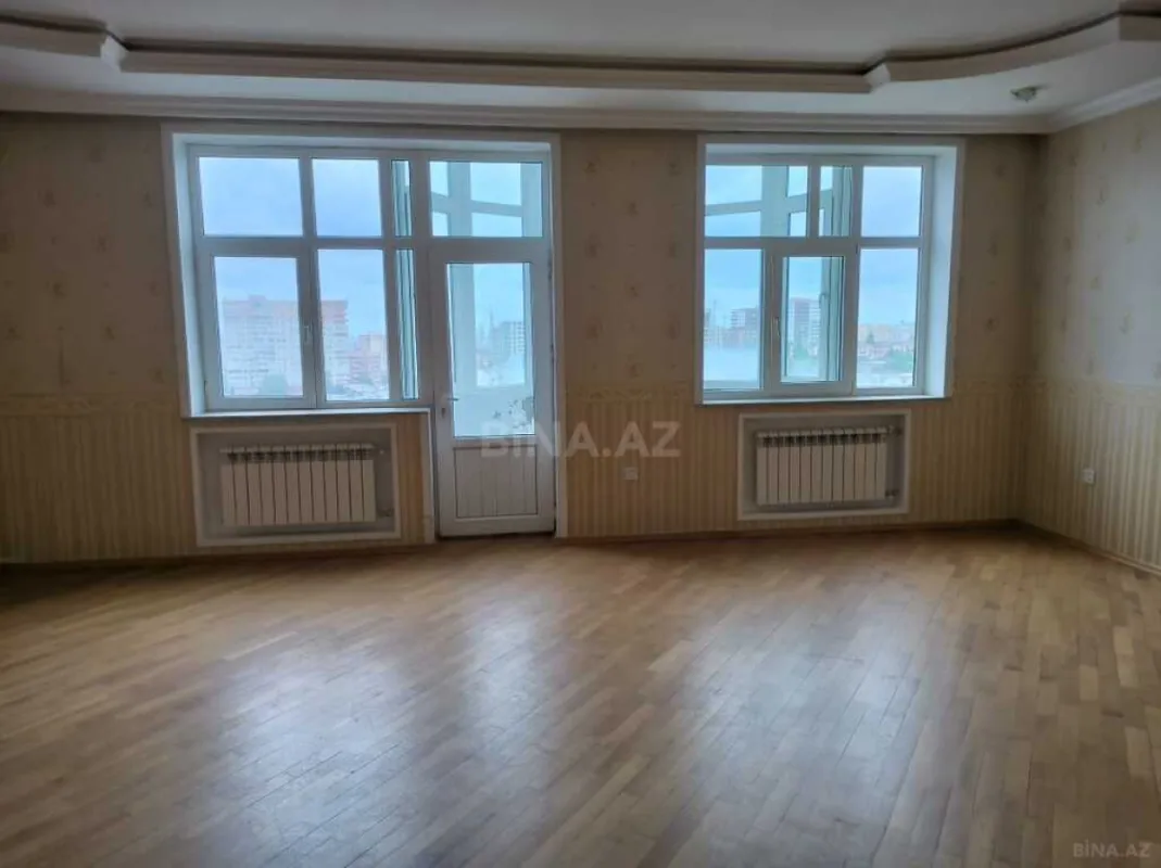 Satılır 4 otaqlı mənzil 157 m²