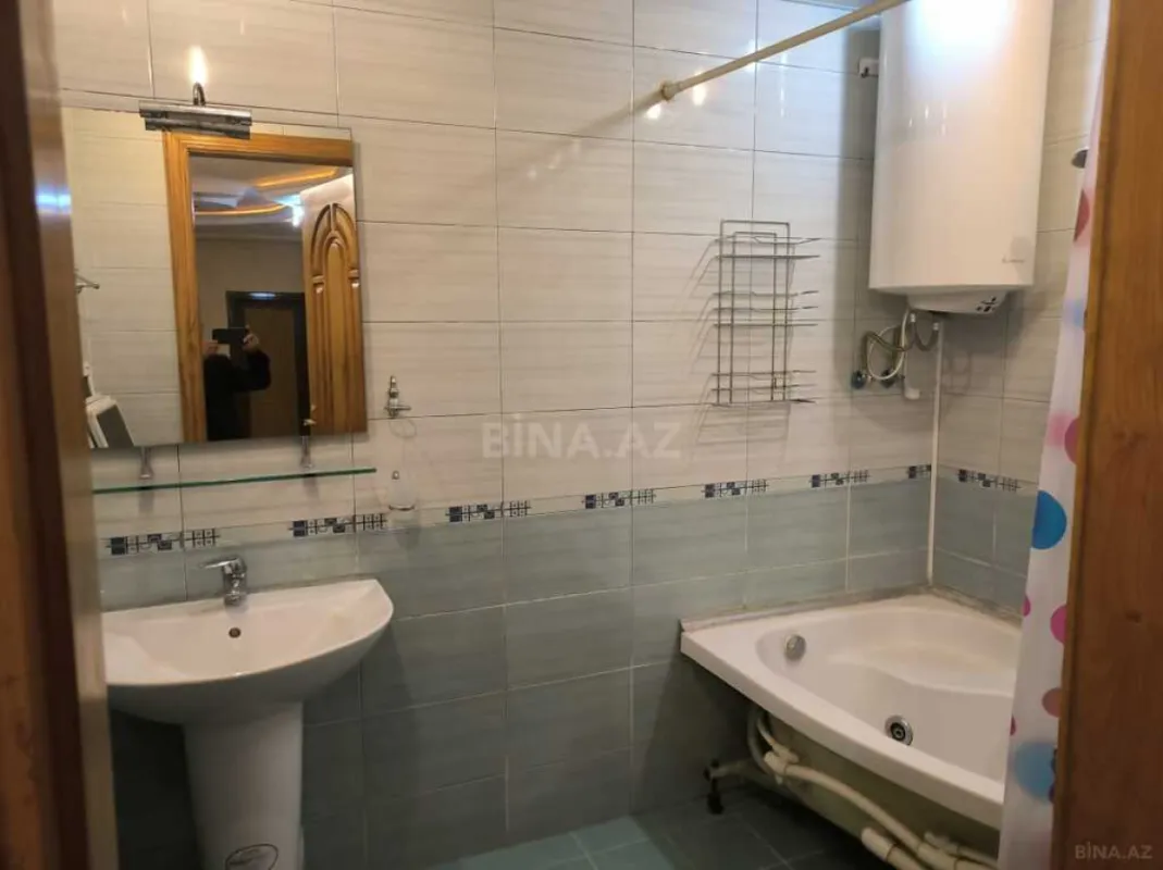 Satılır 4 otaqlı mənzil 157 m²
