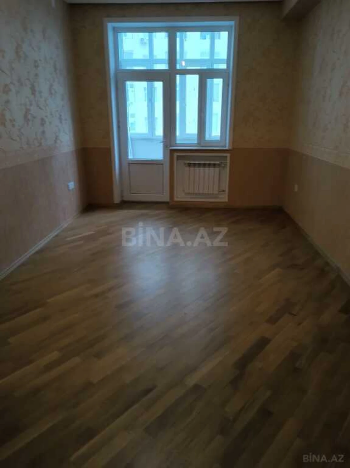 Satılır 4 otaqlı mənzil 157 m²