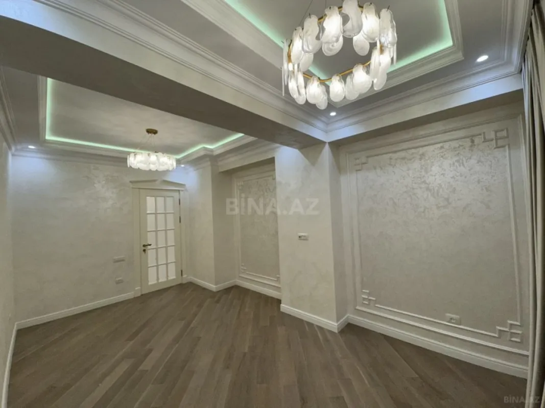 Satılır 3 otaqlı mənzil 154 m²