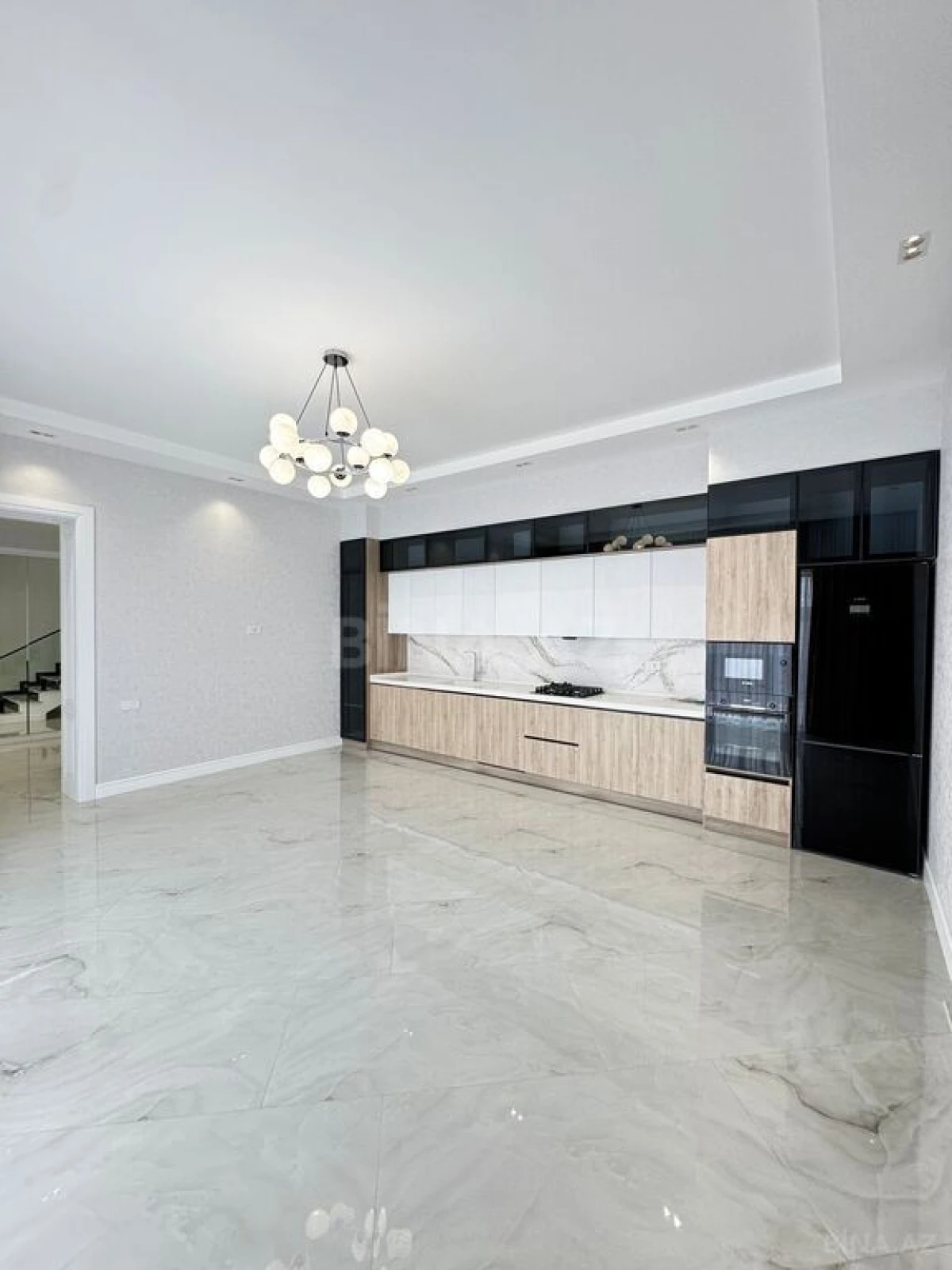 Satılır 5 otaqlı həyət evi 200 m²