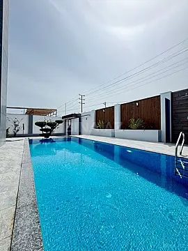 Satılır 5 otaqlı həyət evi 200 m²
