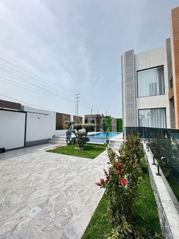 Satılır 5 otaqlı həyət evi 200 m²