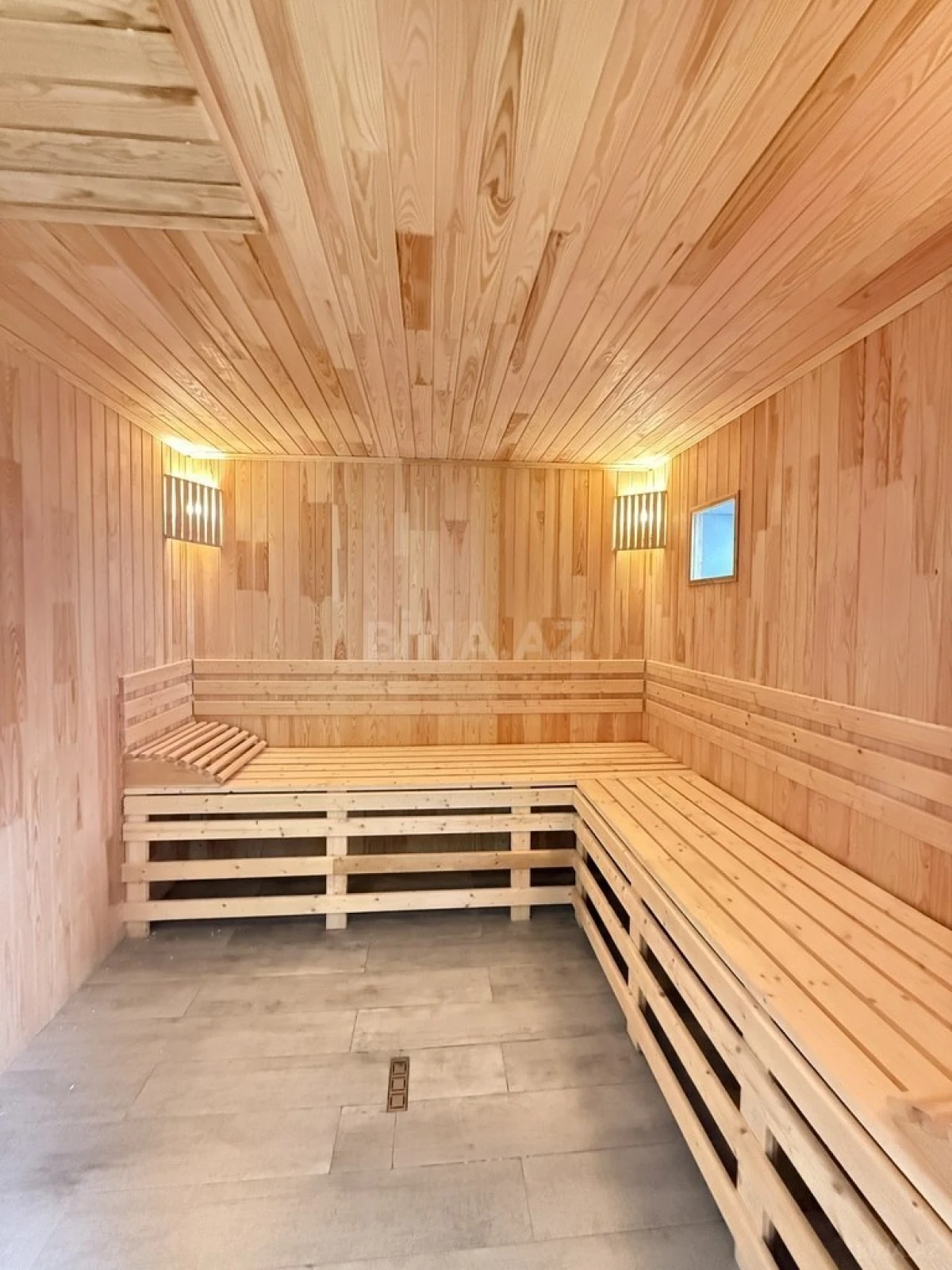 Satılır 4 otaqlı həyət evi 165 m²