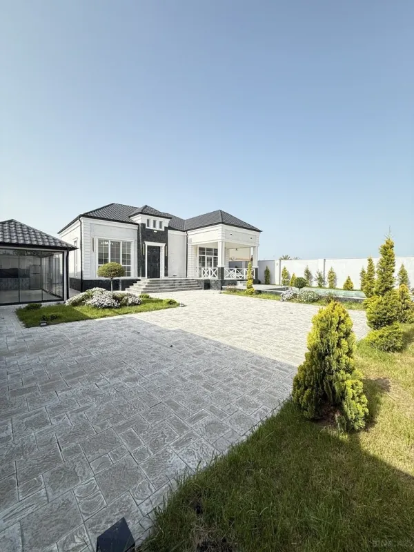 Satılır 4 otaqlı həyət evi 165 m²