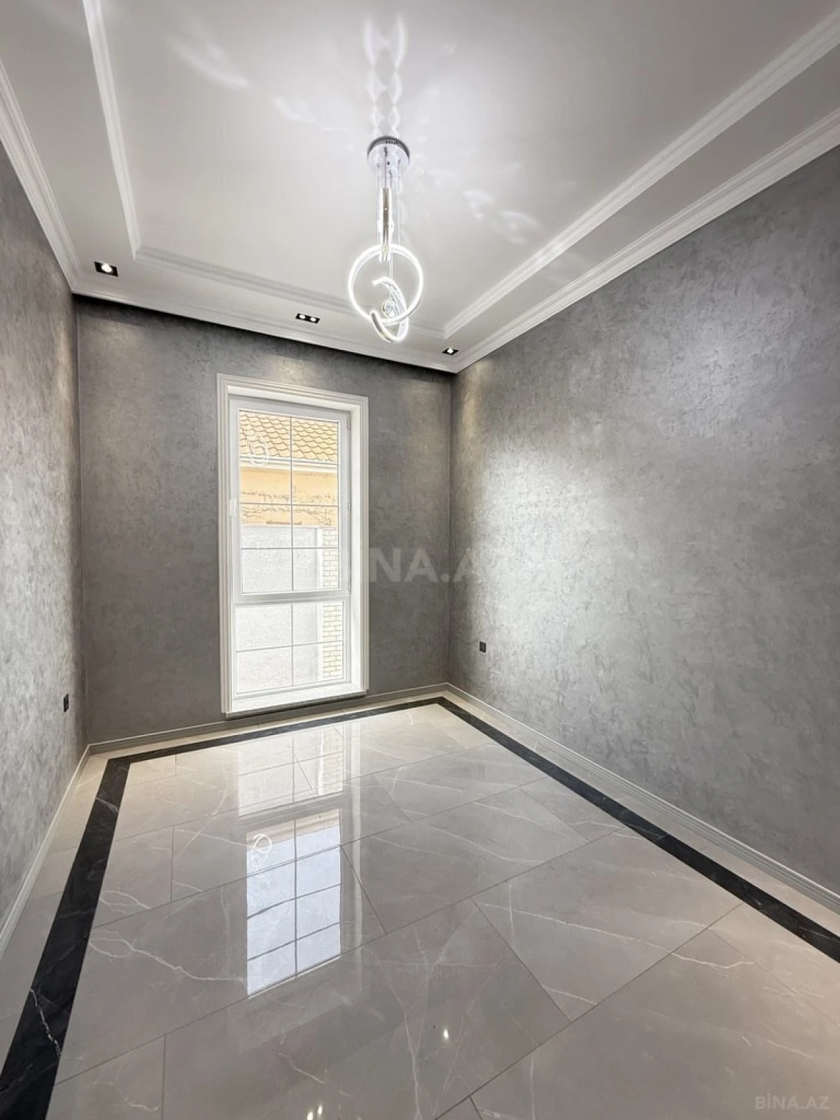 Satılır 4 otaqlı həyət evi 165 m²