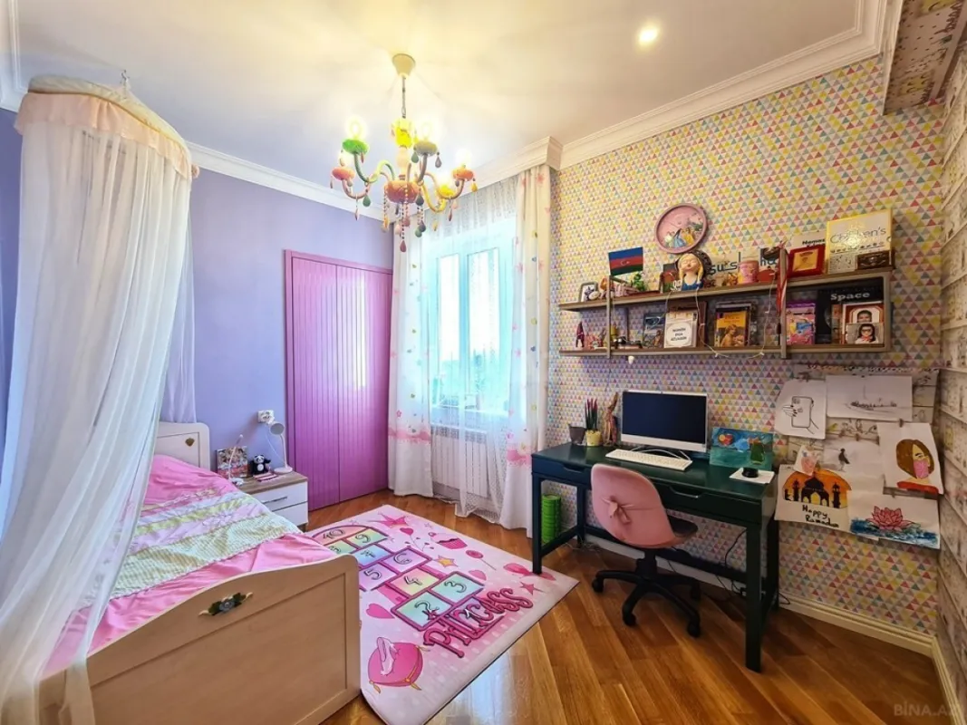 Satılır 4 otaqlı mənzil 170 m²