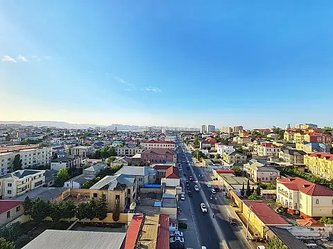 Satılır 4 otaqlı mənzil 170 m²