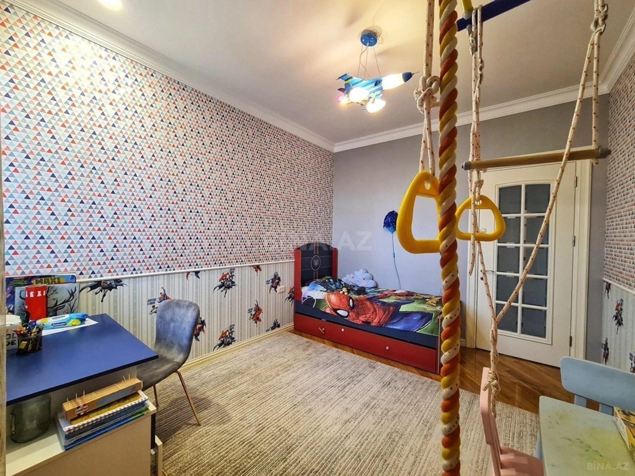 Satılır 4 otaqlı mənzil 170 m²