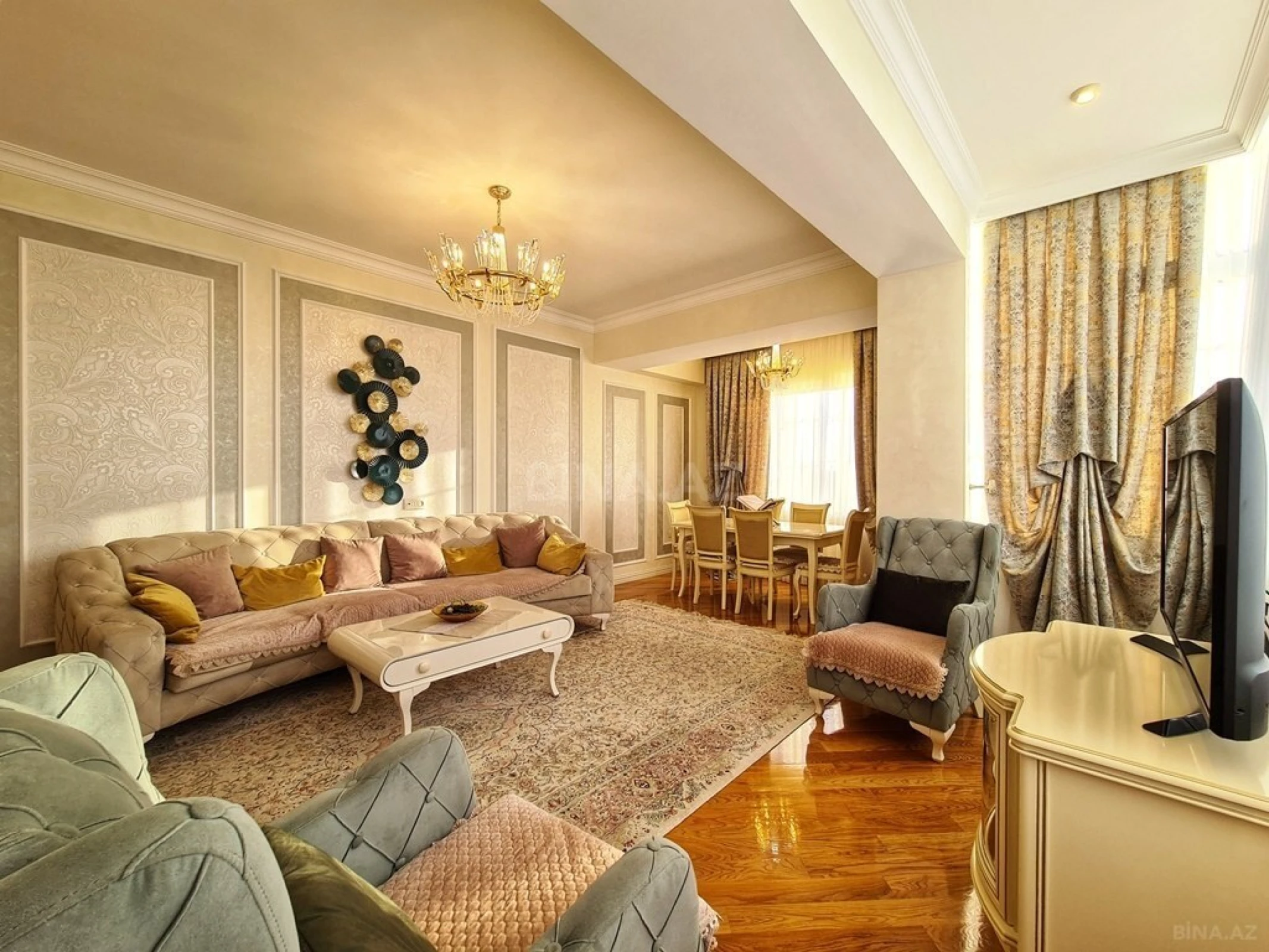 Satılır 4 otaqlı mənzil 170 m²