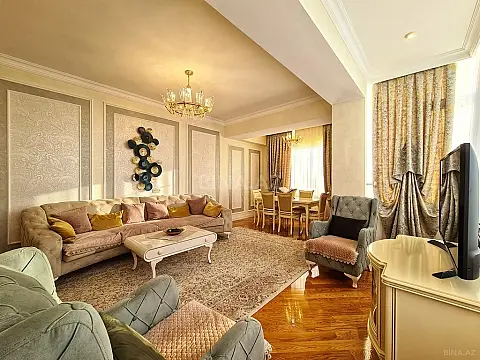 Satılır 4 otaqlı mənzil 170 m²