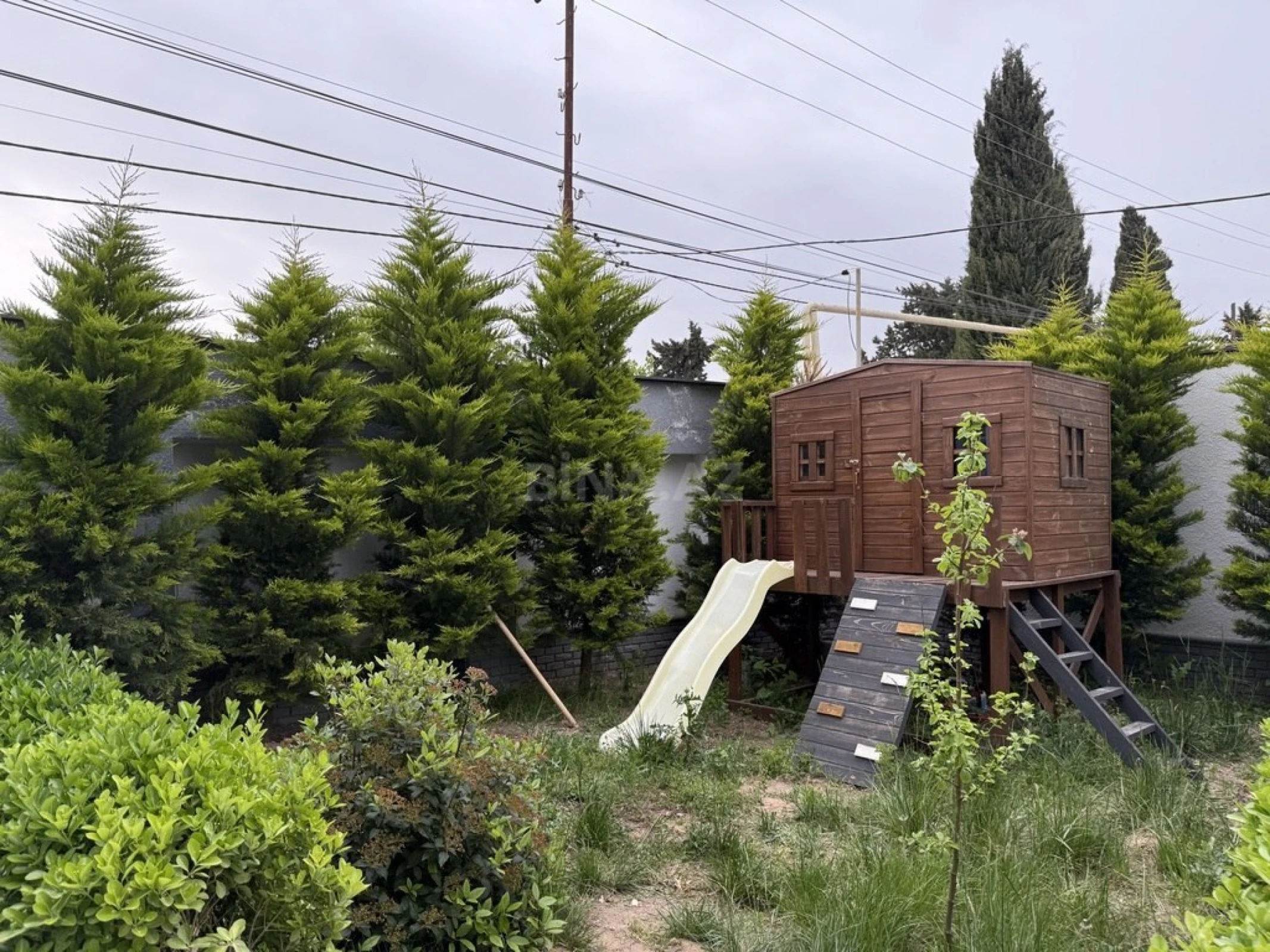 Kirayə verilir 5 otaqlı həyət evi 350 m²