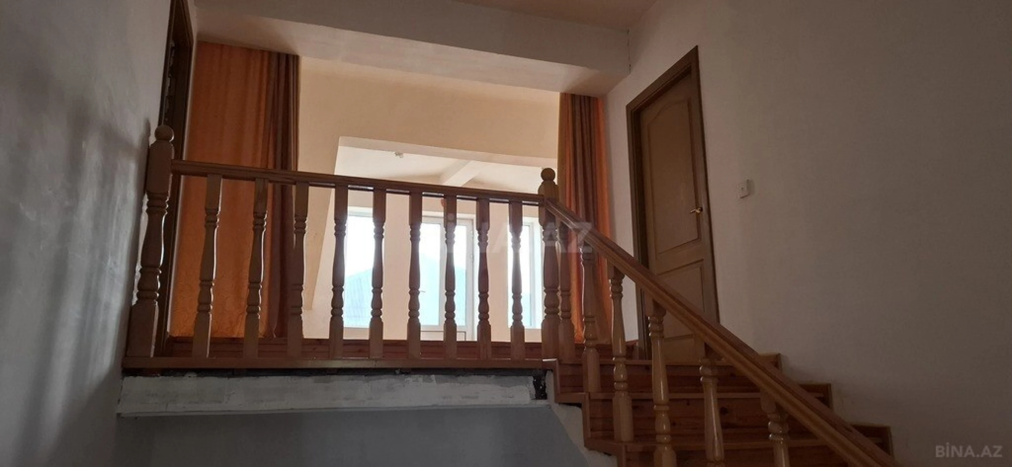Satılır 6 otaqlı həyət evi 120 m²