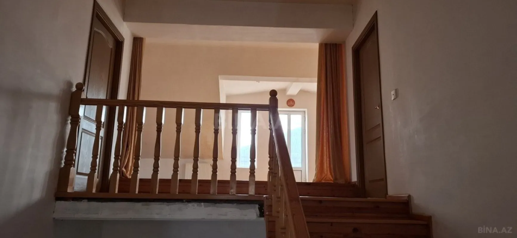 Satılır 6 otaqlı həyət evi 120 m²