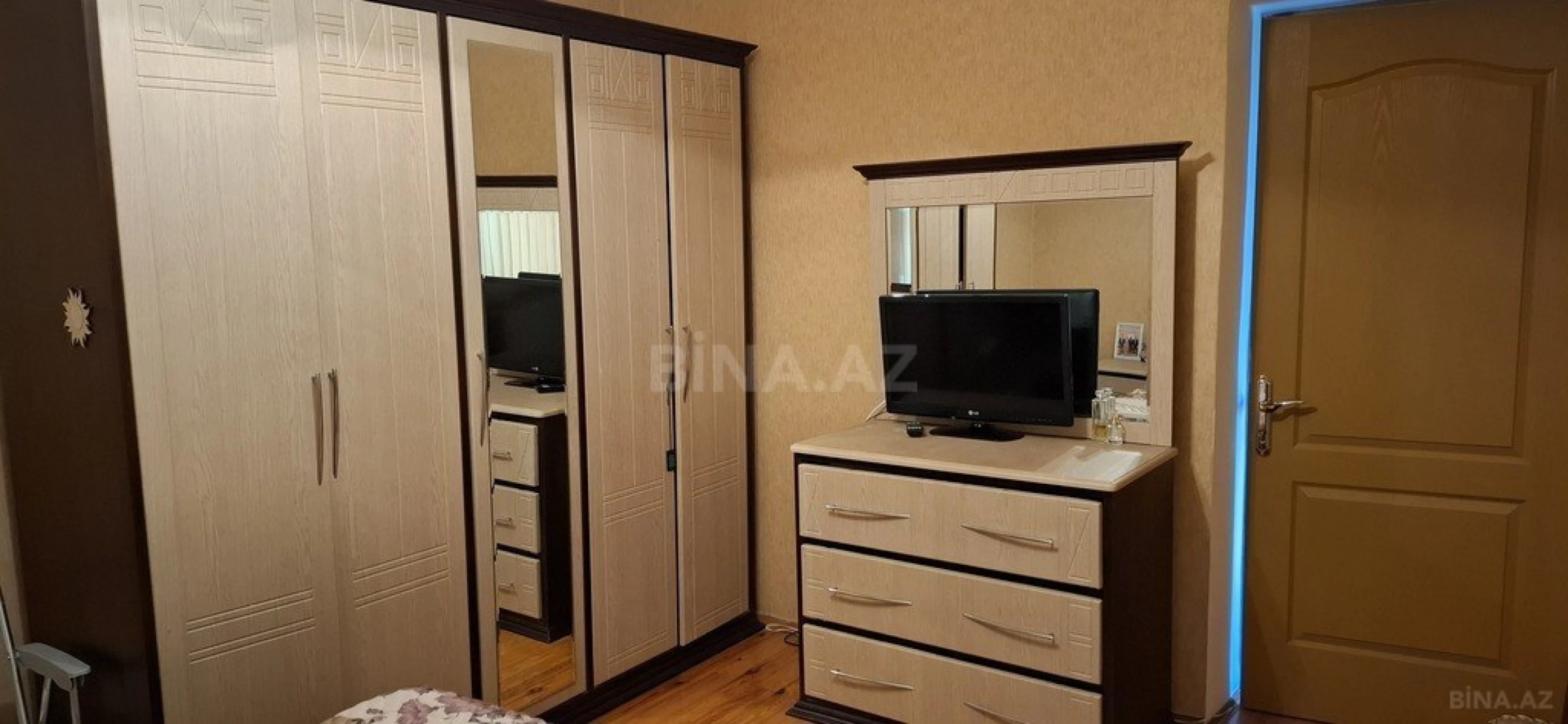 Satılır 6 otaqlı həyət evi 120 m²