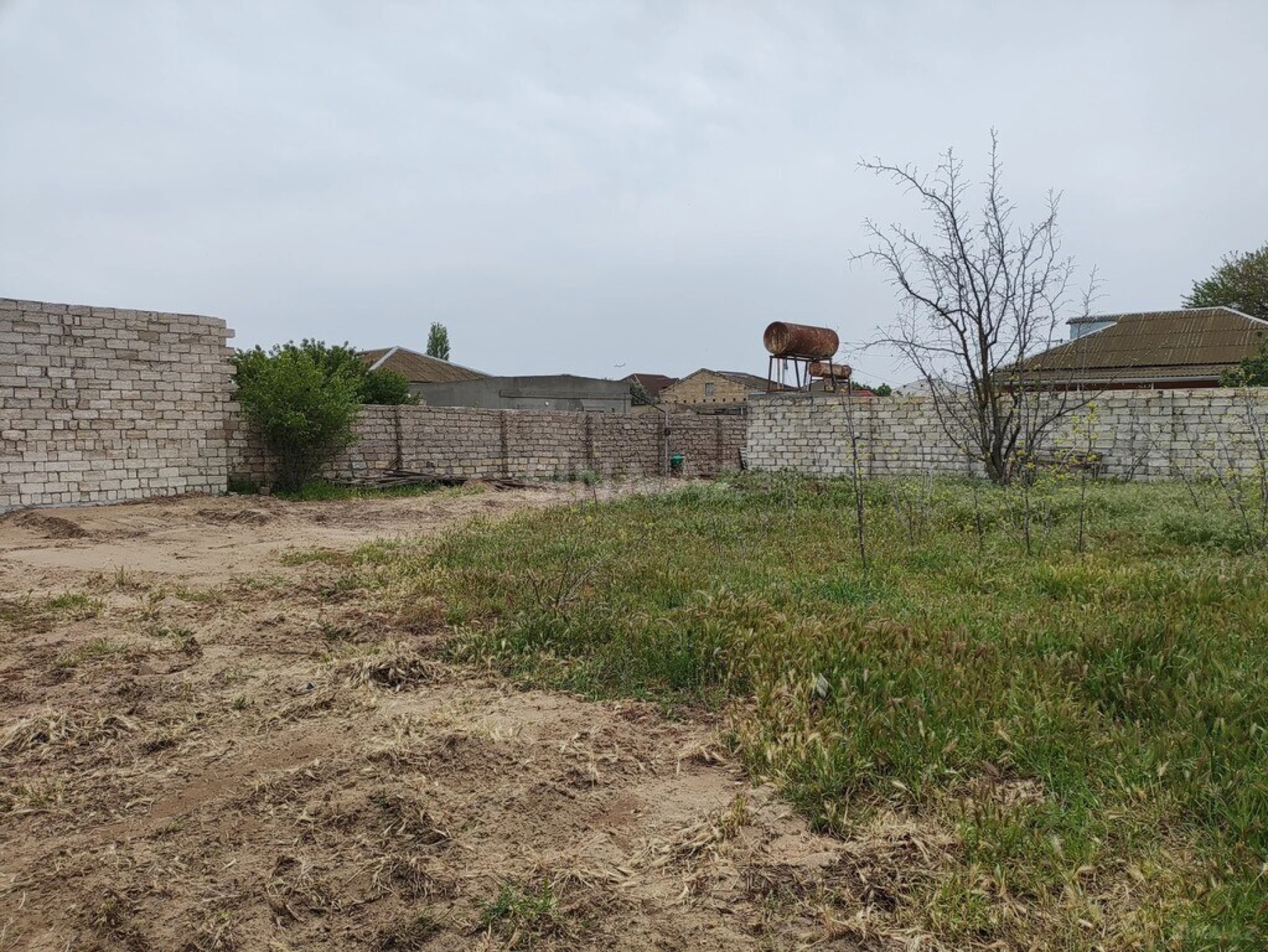 Satılır torpaq sahəsi 6 m²