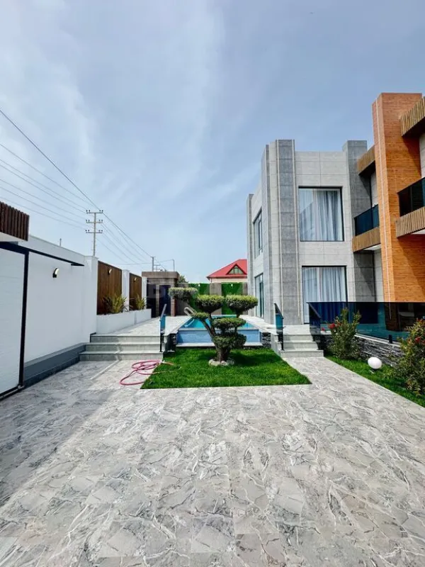 Satılır 5 otaqlı həyət evi 200 m²