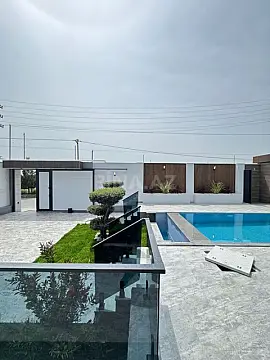 Satılır 5 otaqlı həyət evi 200 m²