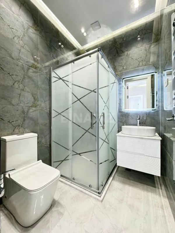 Satılır 5 otaqlı həyət evi 200 m²