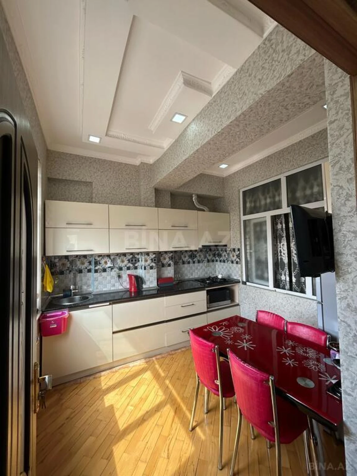 Satılır 3 otaqlı mənzil 100 m²