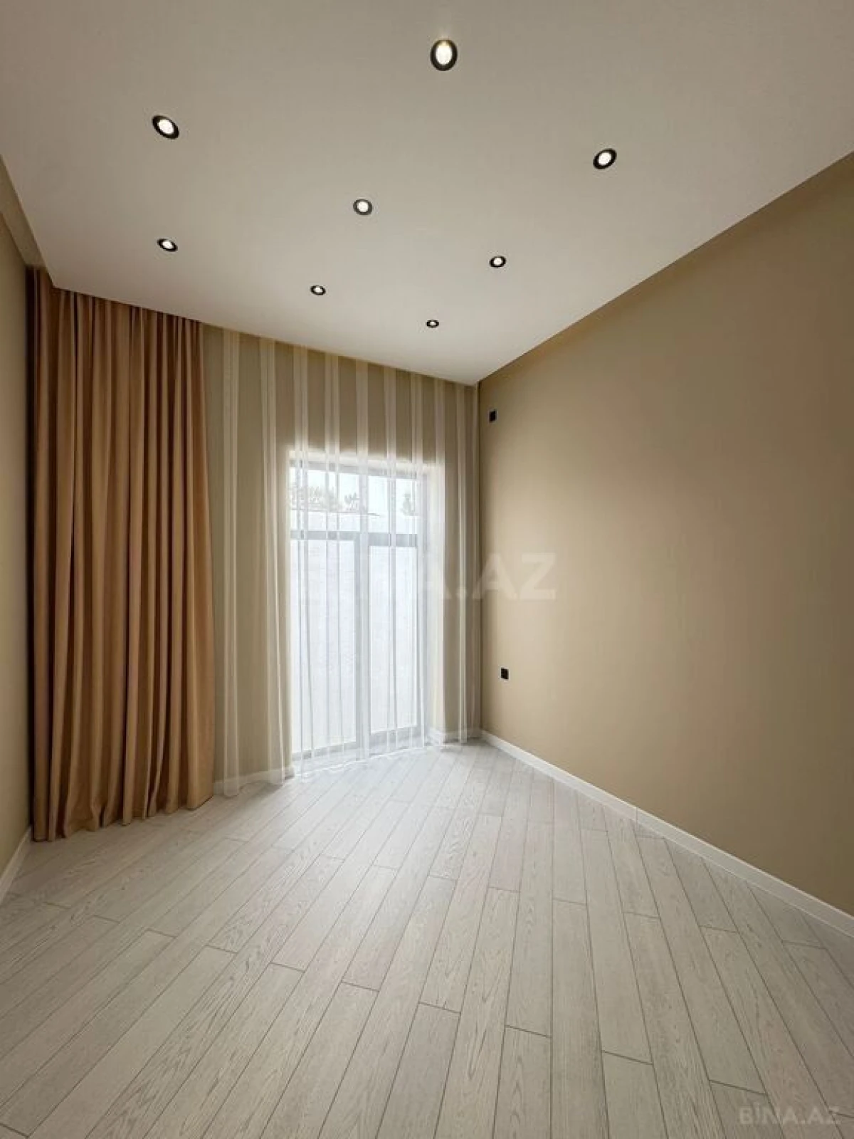 Satılır 4 otaqlı həyət evi 160 m²