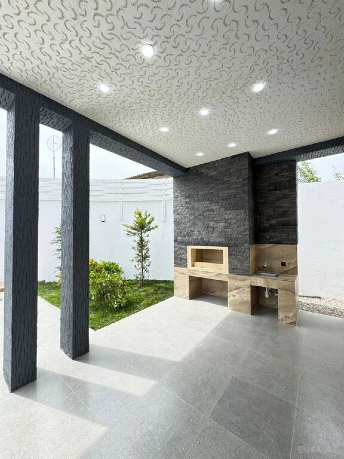 Satılır 4 otaqlı həyət evi 160 m²