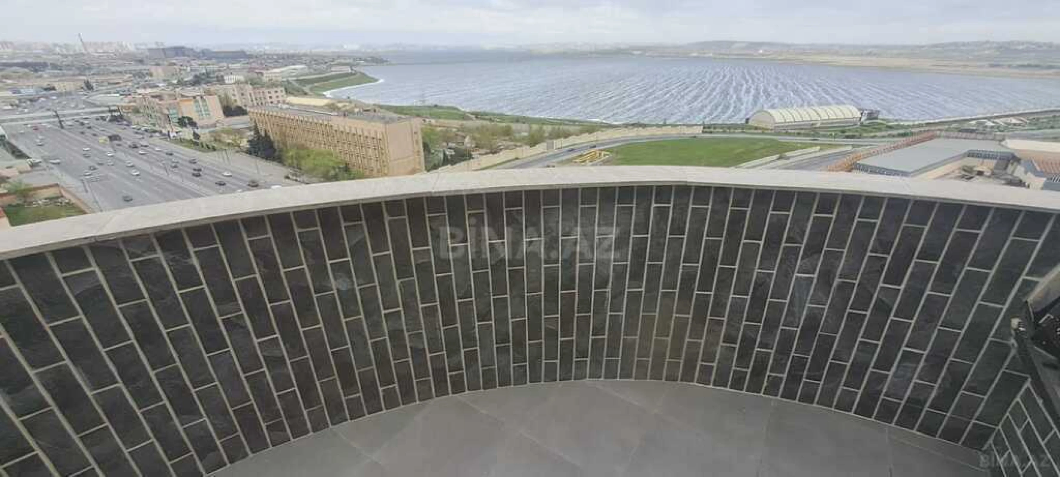 Satılır 2 otaqlı mənzil 89 m²