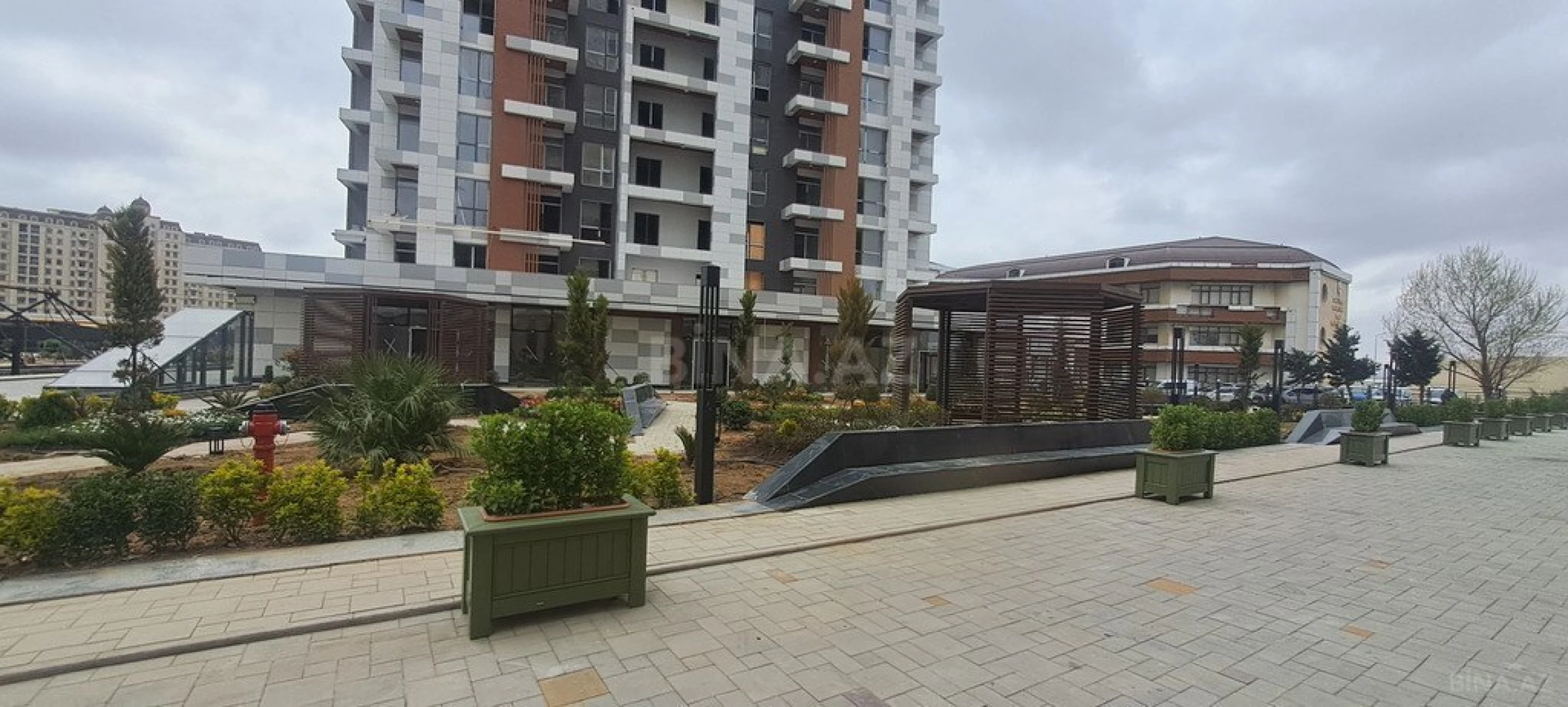 Satılır 2 otaqlı mənzil 89 m²