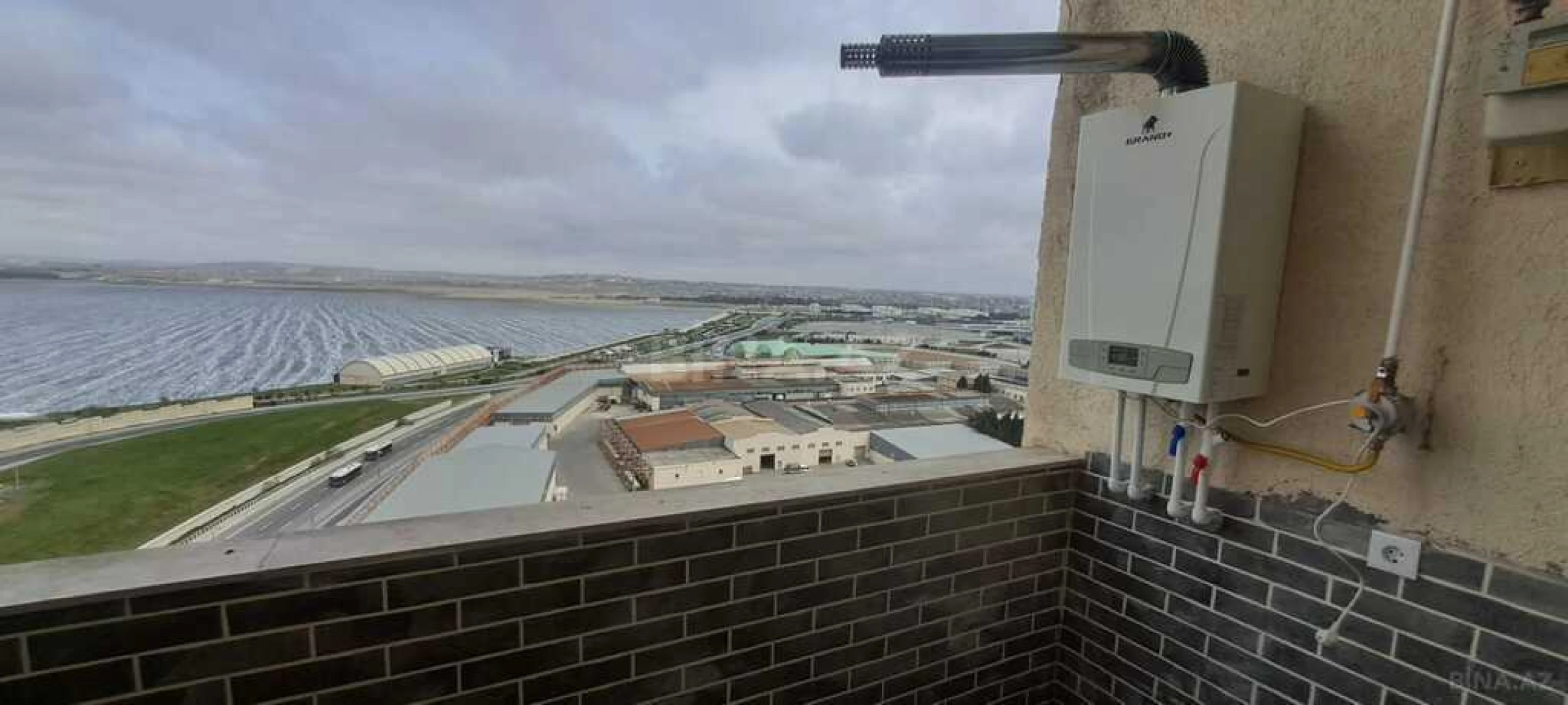 Satılır 2 otaqlı mənzil 89 m²