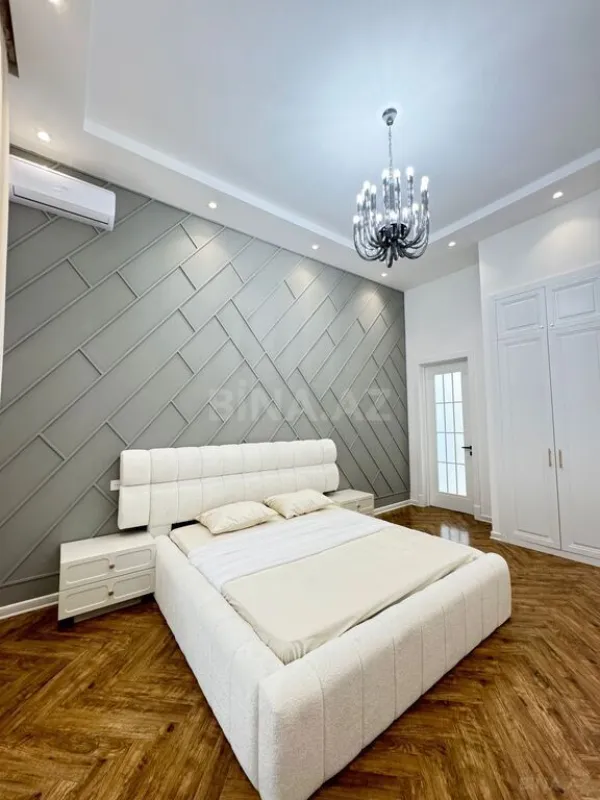 Satılır 6 otaqlı həyət evi 400 m²