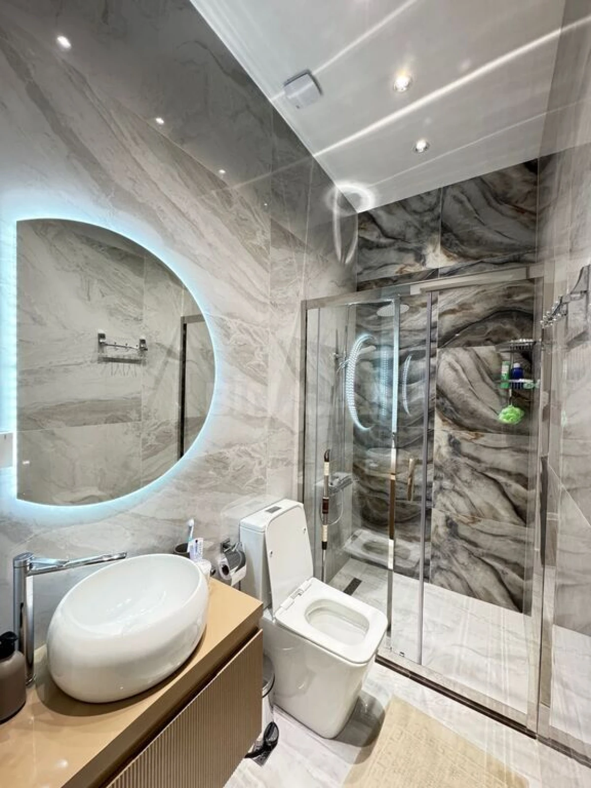 Satılır 6 otaqlı həyət evi 400 m²