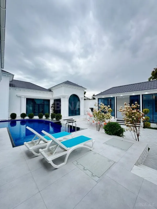 Satılır 6 otaqlı həyət evi 400 m²