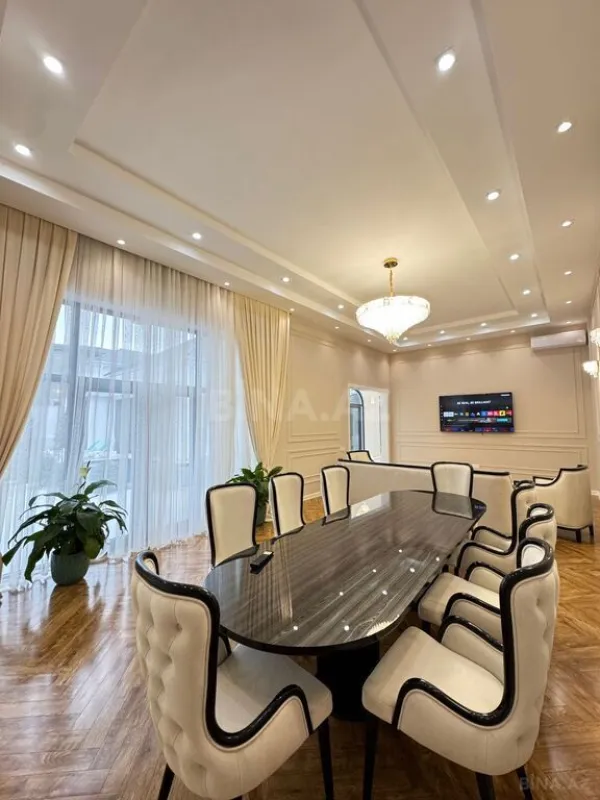 Satılır 6 otaqlı həyət evi 400 m²