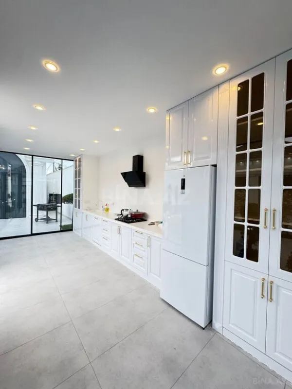 Satılır 6 otaqlı həyət evi 400 m²