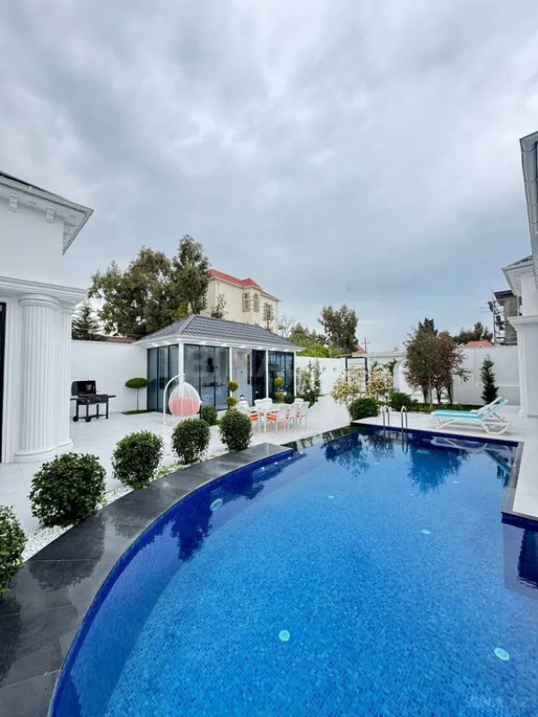 Satılır 6 otaqlı həyət evi 400 m²