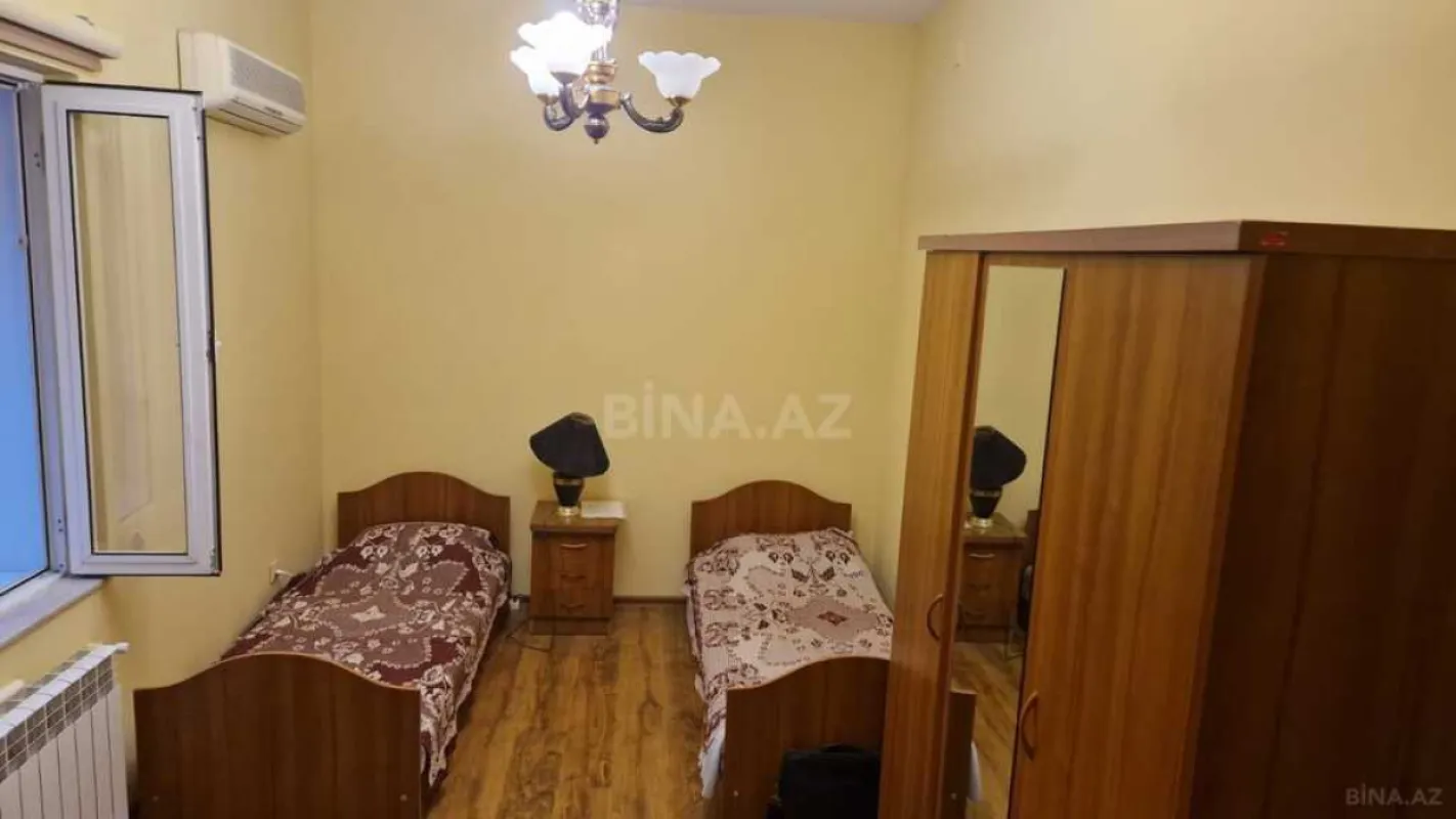 Satılır 4 otaqlı həyət evi 200 m²