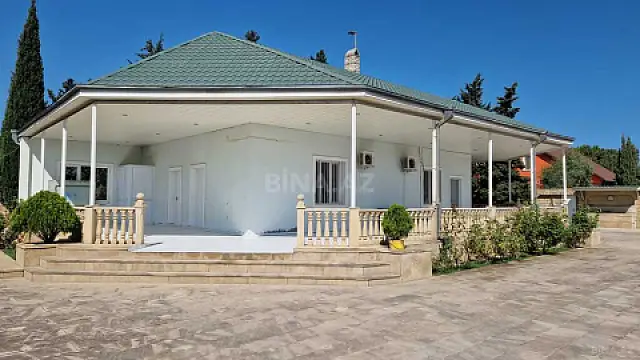 Satılır 4 otaqlı həyət evi 200 m²