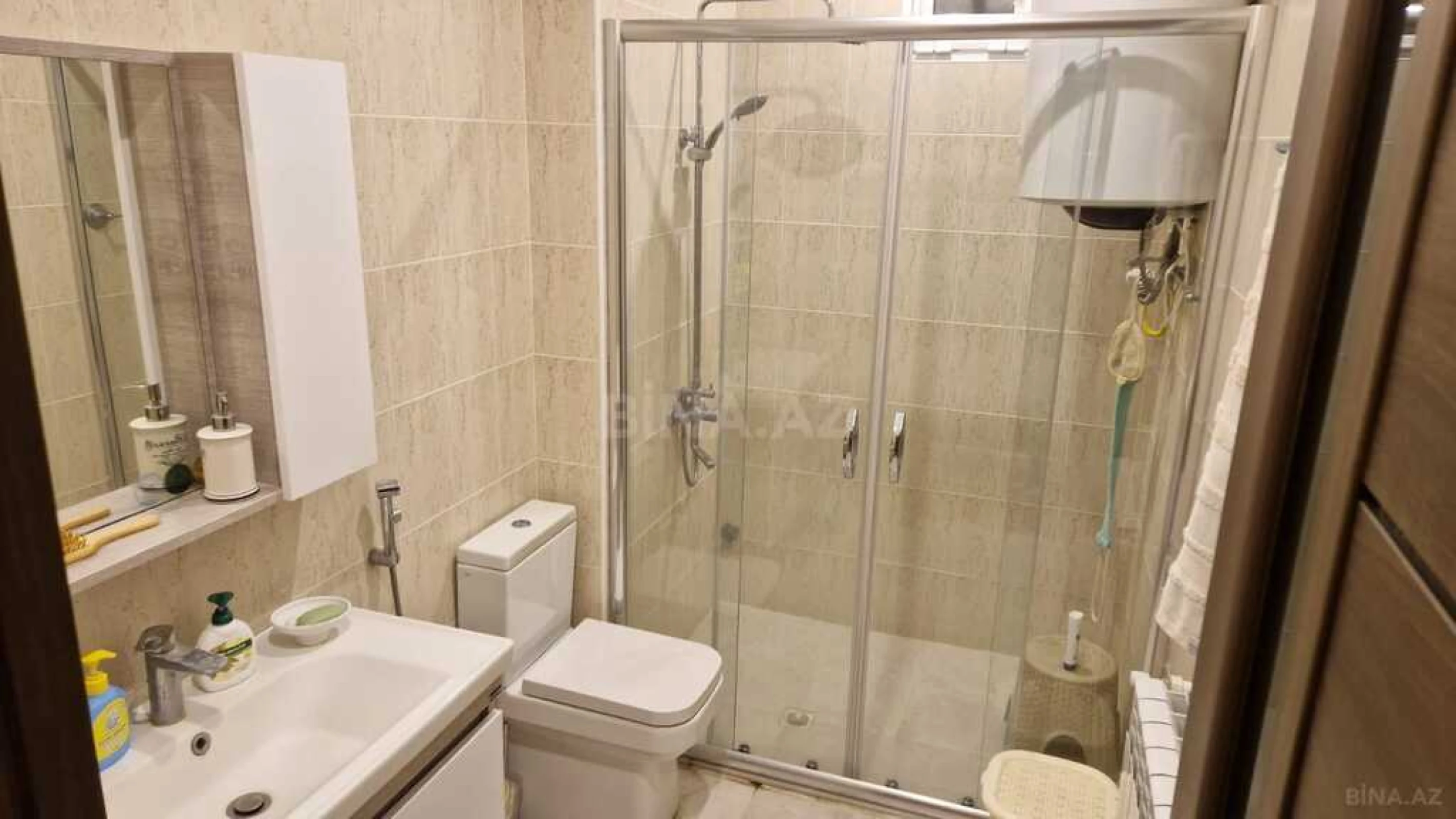 Satılır 4 otaqlı həyət evi 200 m²