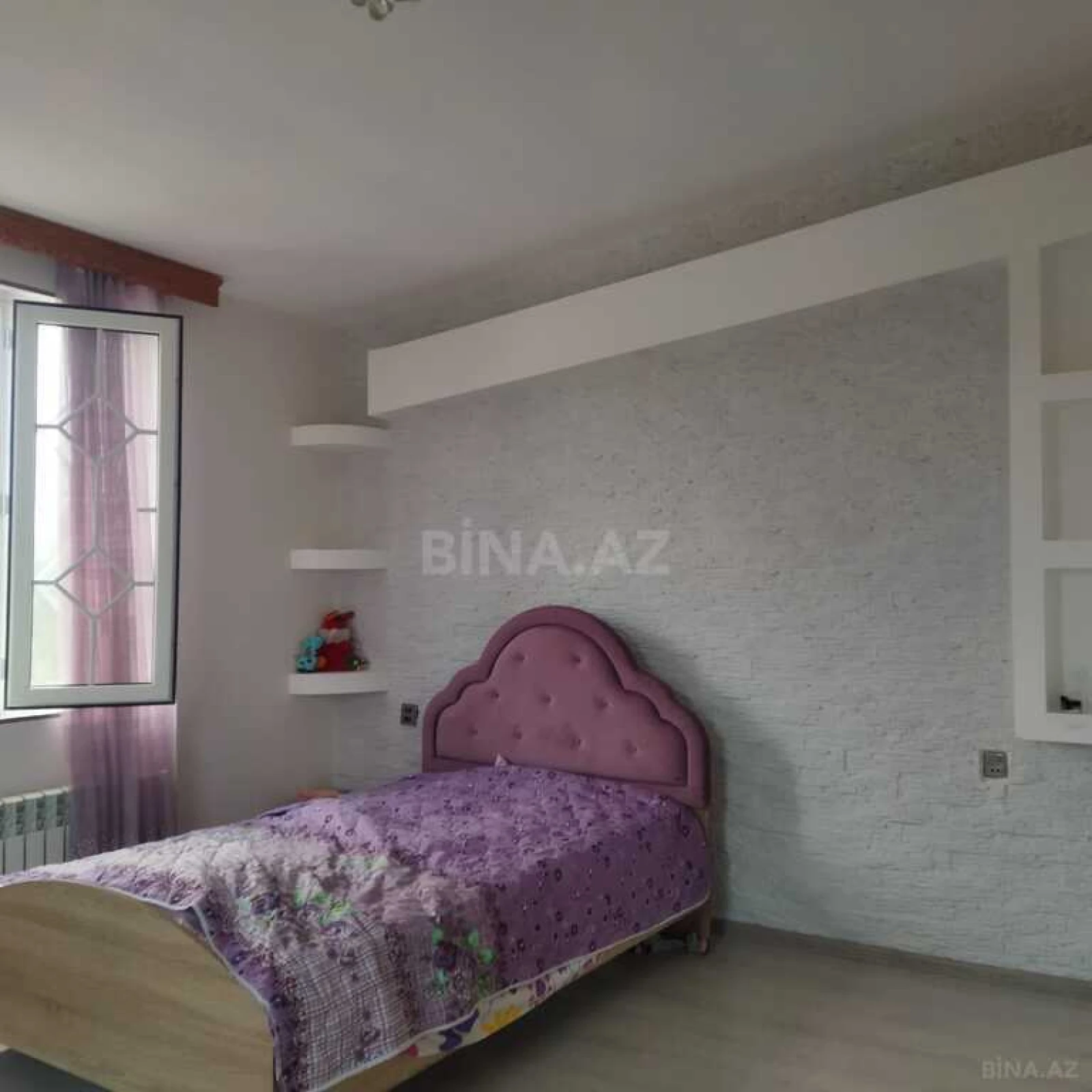 Satılır 7 otaqlı həyət evi 360 m²