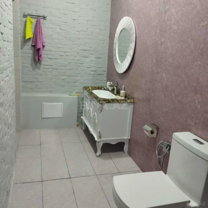 Satılır 7 otaqlı həyət evi 360 m²
