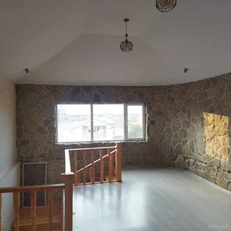 Satılır 7 otaqlı həyət evi 360 m²