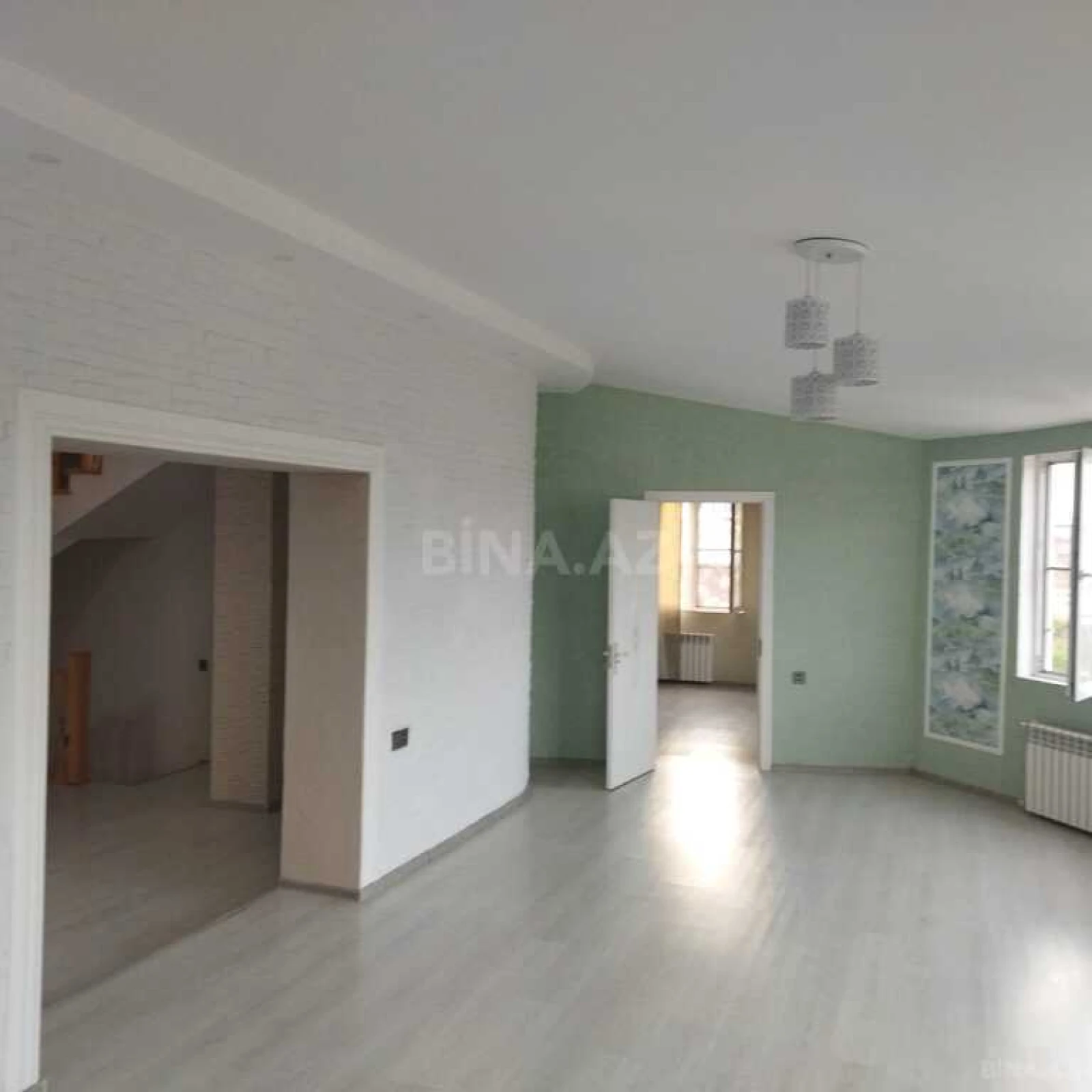 Satılır 7 otaqlı həyət evi 360 m²