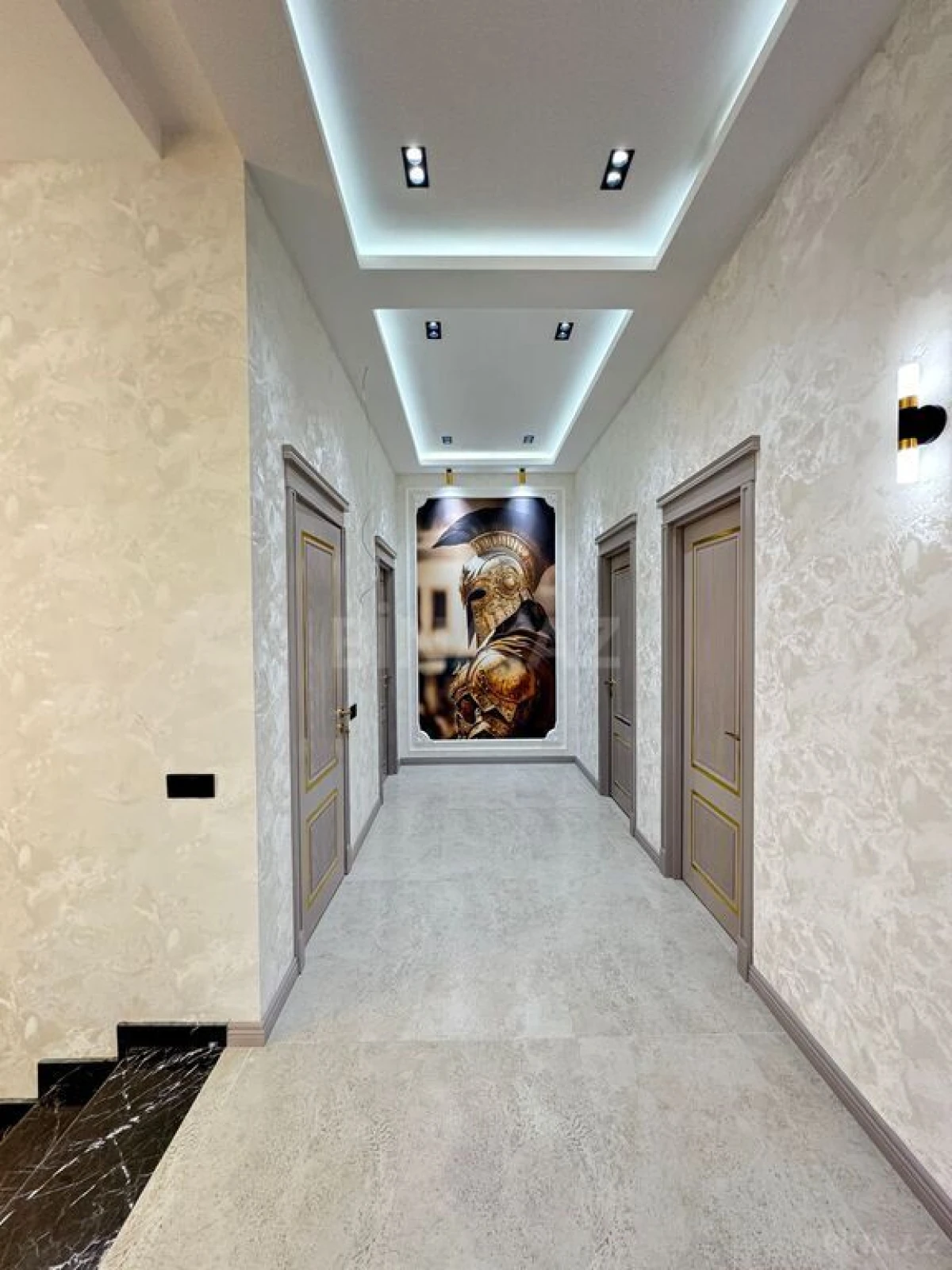 Satılır 5 otaqlı həyət evi 250 m²