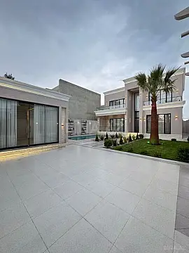 Satılır 5 otaqlı həyət evi 250 m²