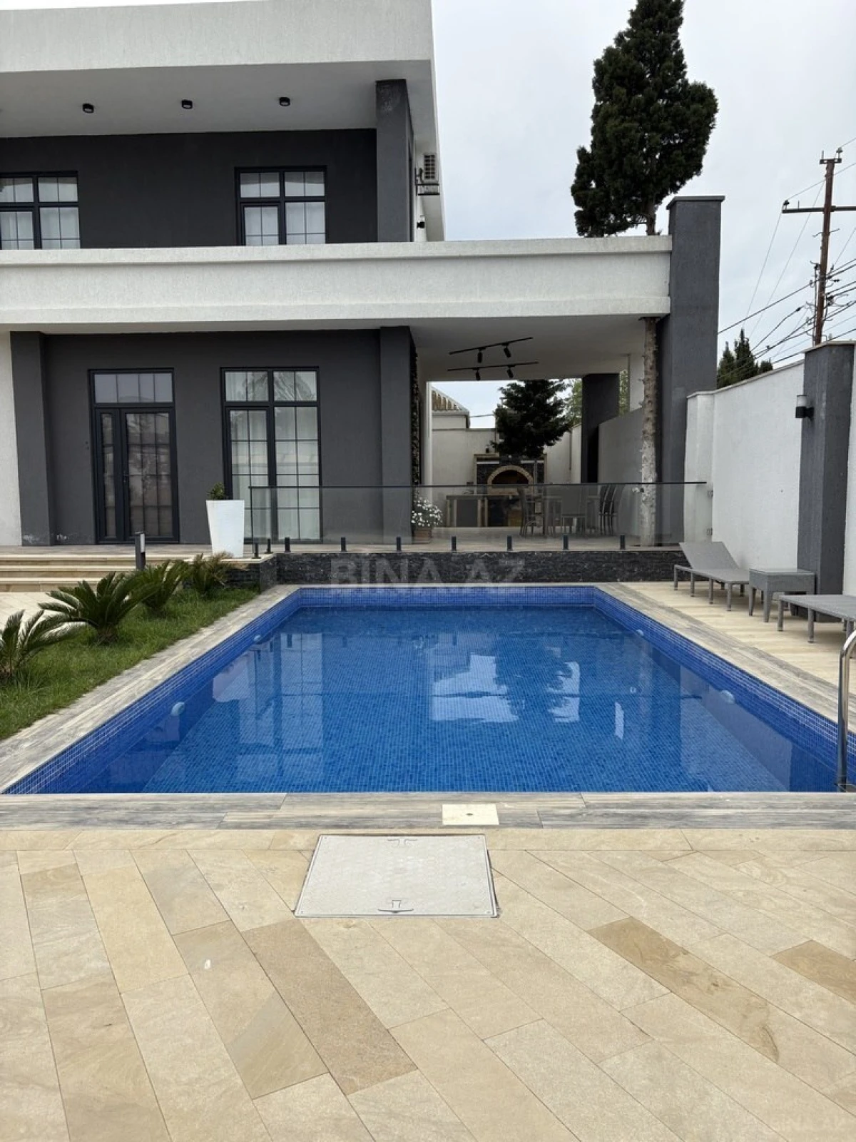 Kirayə verilir 5 otaqlı həyət evi 450 m²