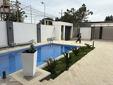 Kirayə verilir 5 otaqlı həyət evi 450 m²