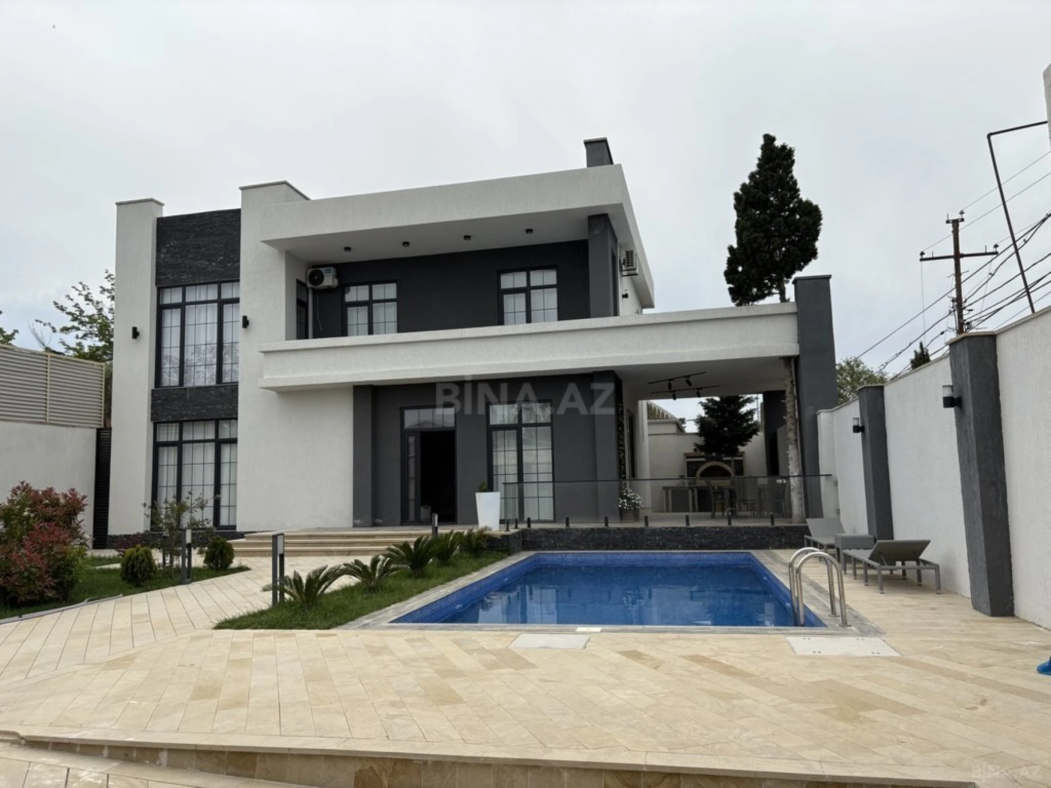 Kirayə verilir 5 otaqlı həyət evi 450 m²