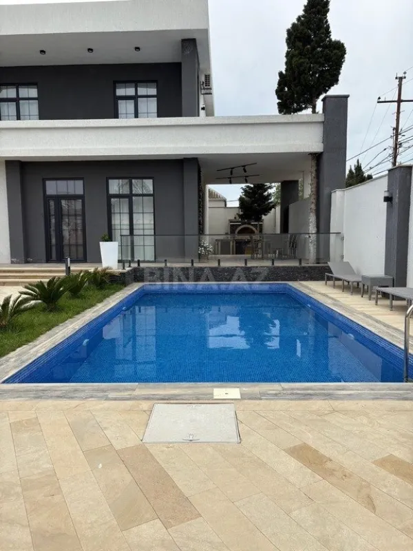Kirayə verilir 5 otaqlı həyət evi 450 m²