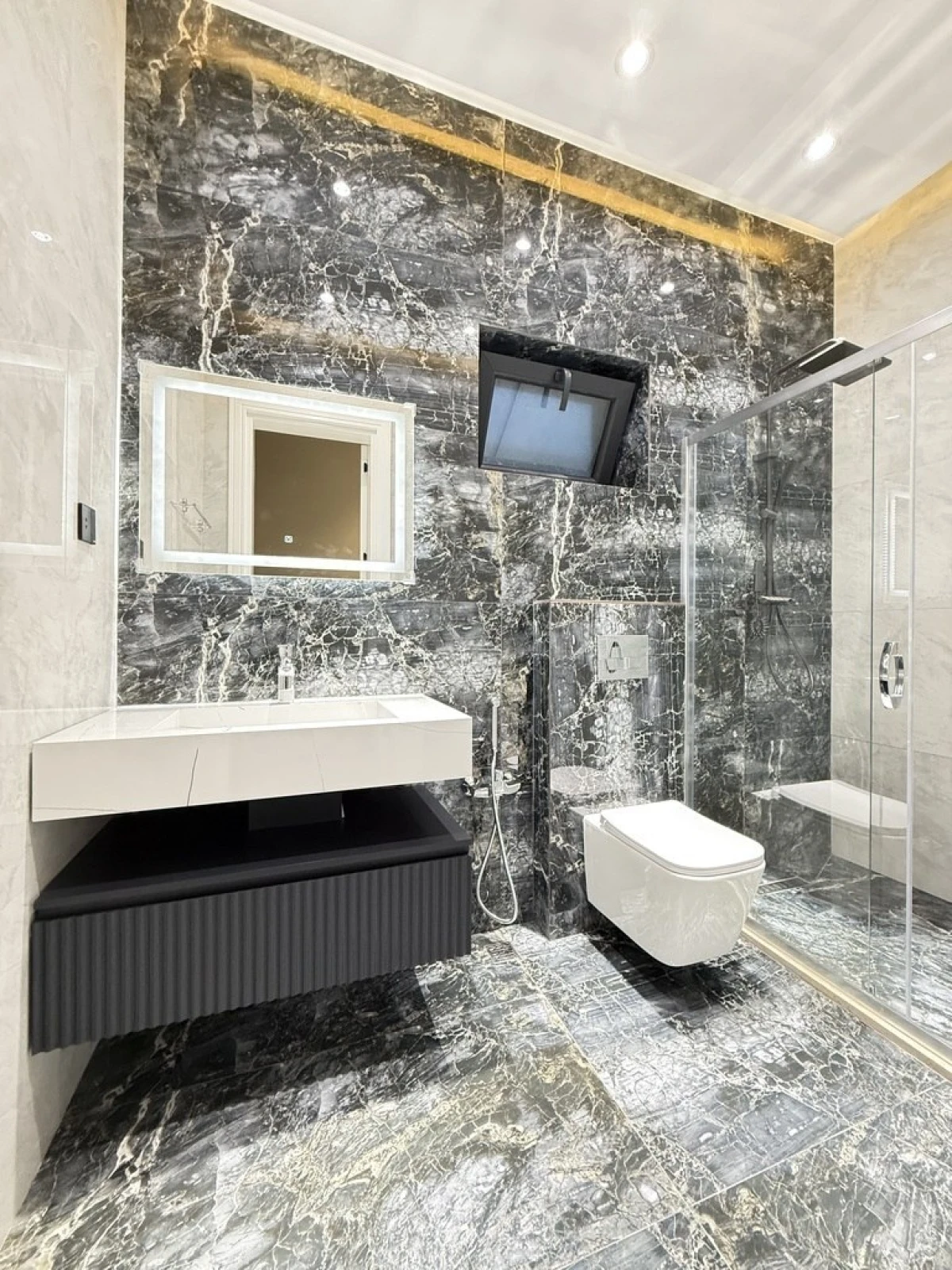 Satılır 4 otaqlı həyət evi 150 m²