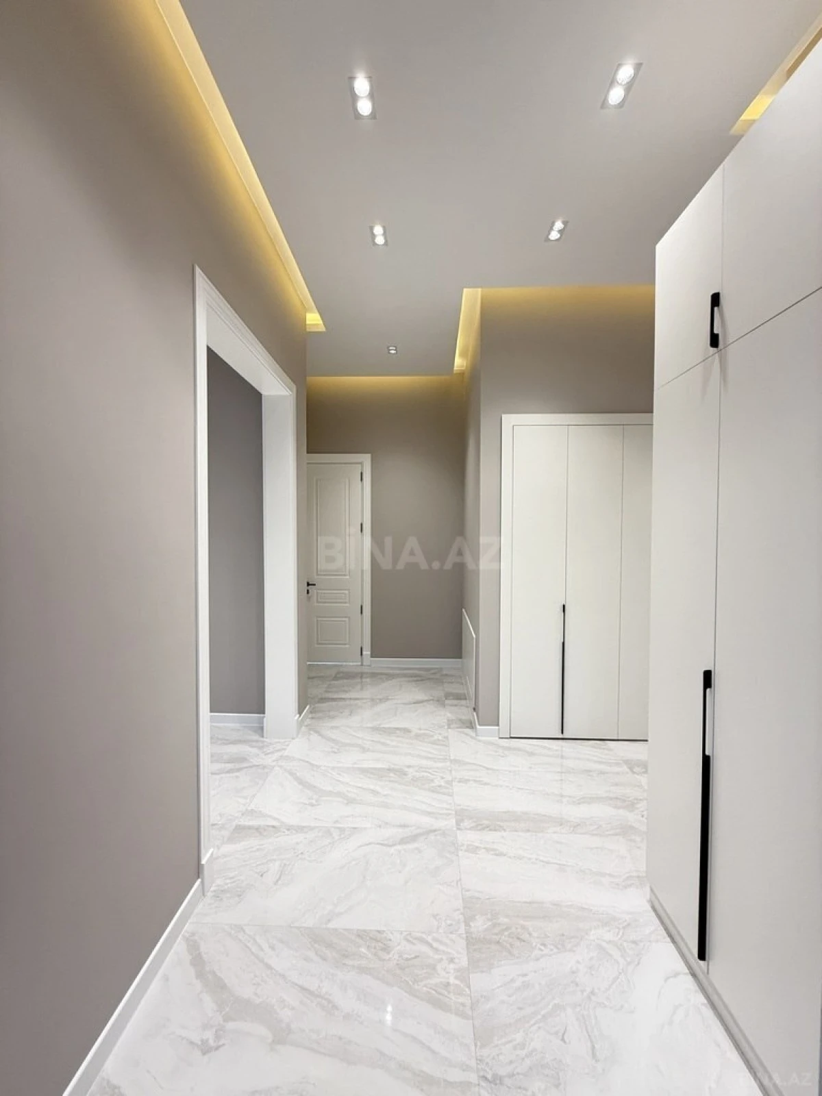 Satılır 4 otaqlı həyət evi 160 m²